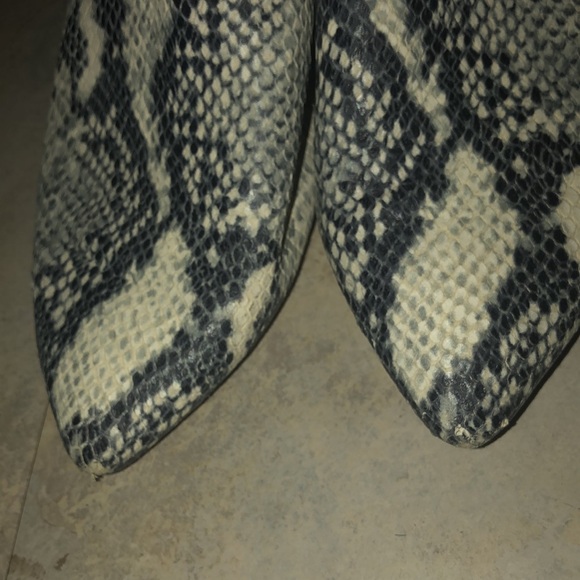 Prwnd Steve Madden black and beige leather snake print clogs slip on sz10 - Picture 6 of 11